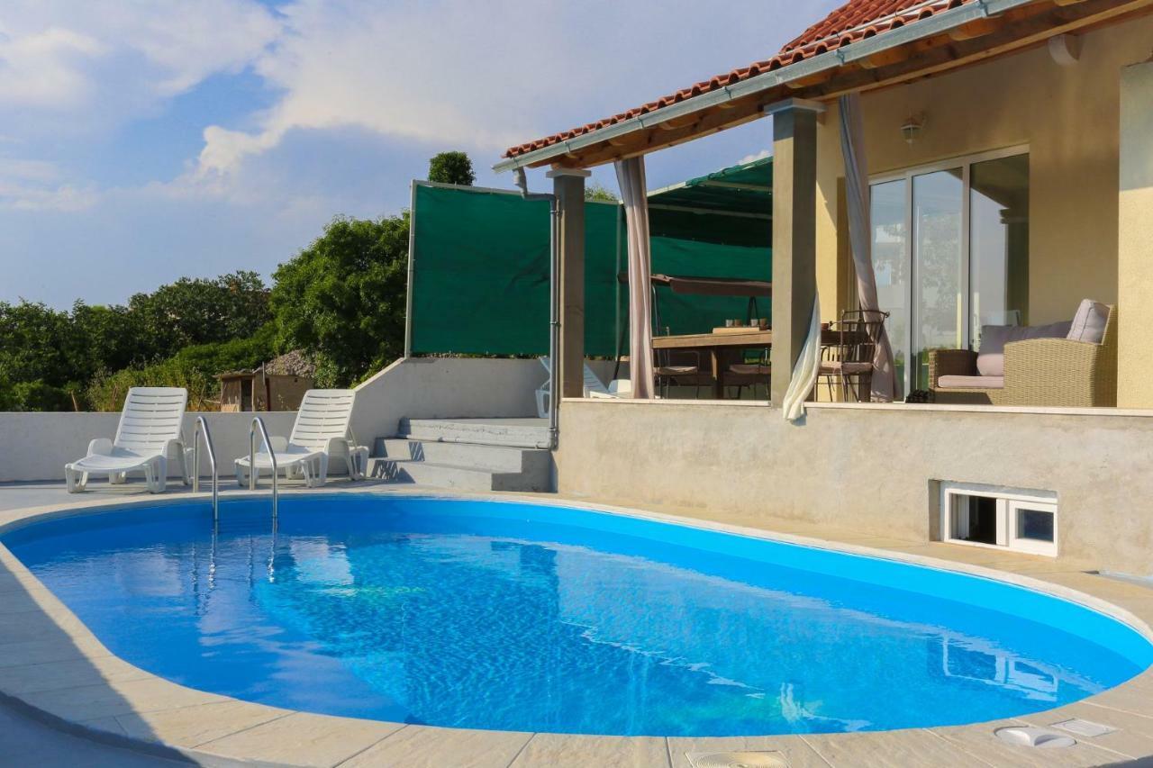 Villa Baras Garden - House With Pool Mirca  Екстер'єр фото